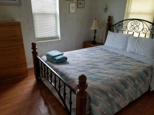Ground Floor Queen Bed